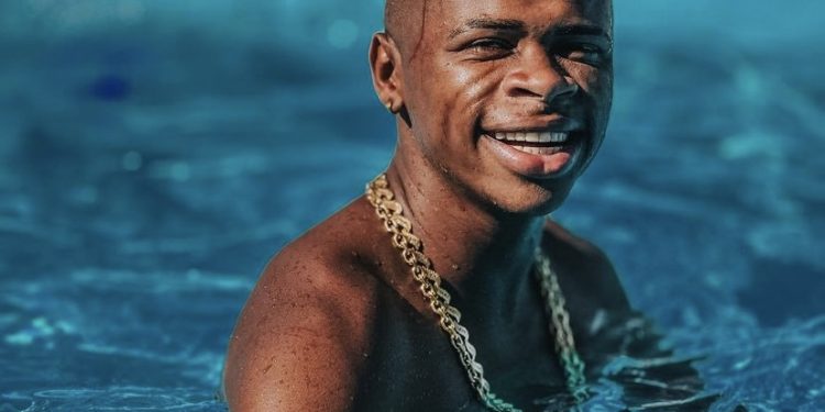 URGENTE: influenciador Rodrigo Amendoim é encontrado morto dentro de apartamento