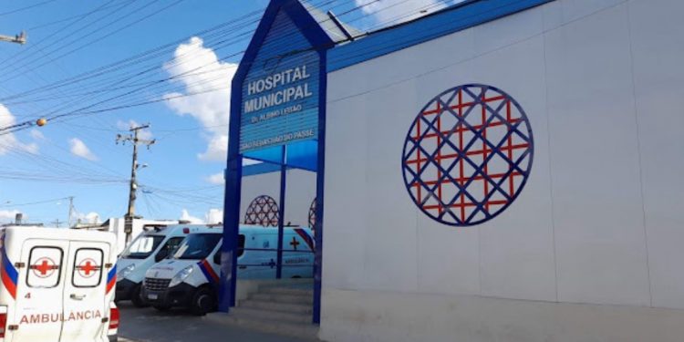 São Sebastião do Passé: Hospital Municipal proíbe acompanhantes de entrarem com pacientes, gerando revolta na comunidade