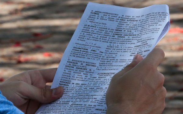 Homem procurado pela Justiça é preso fazendo prova do Enem
