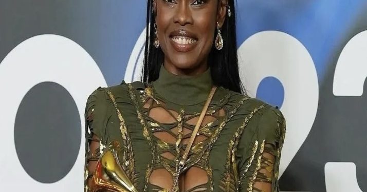 Natural de Candeias, na Bahia, Xênia França celebra conquista no Grammy: “Emocionada”