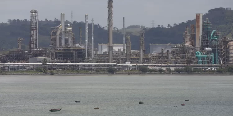 Petrobras avalia recomprar Refinaria de Mataripe