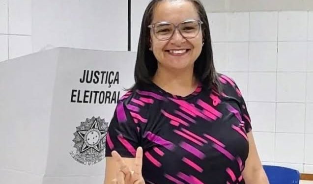 Madre de Deus: Representante da Universal e ex-vereadora Joyce pode mudar de partido.