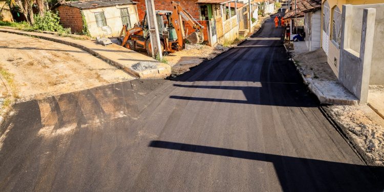Programa “Mais Asfalto” chega a Boca da Mata e Rua Bela Vista recebe pavimentação asfáltica