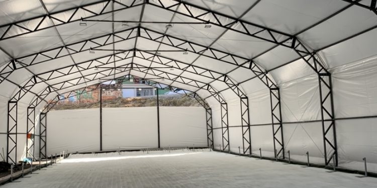 NOVIDADE:  “prefeito inova traz pista de patinação no gelo para Candeias 