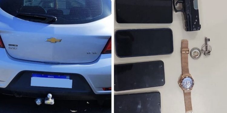 “Polícia Recupera Veículo Roubado em Candeias e Detém Suspeitos com Simulacro e Itens Diversos”