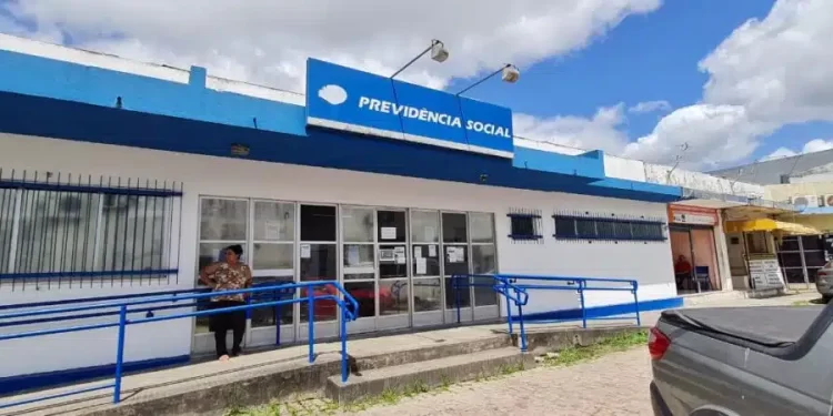 Operação da Polícia Federal desmantela fraudes no INSS em Camaçari