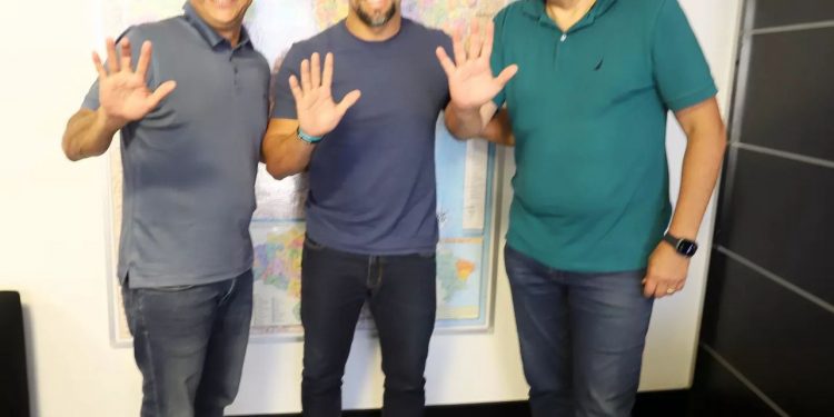 Camaçari: PDT declara apoio oficial a Flávio Matos em disputa pela prefeitura