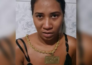 VULGO ‘PERIGOSA’: mulher é presa com drogas pela Rondesp Chapada