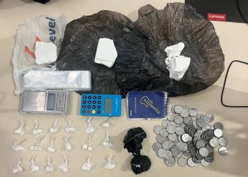 Apreensão de Drogas: Peto detém suspeito com 3 pedras de cocaína em Nova Candeias