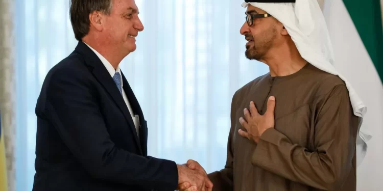 Bolsonaro vendeu Refinaria Landulpho Alves abaixo do preço, aponta CGU