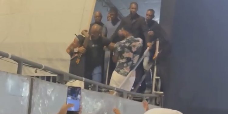 Cantor o Pitty Bull’. Barrado e enforcado no Madre Verão 2024