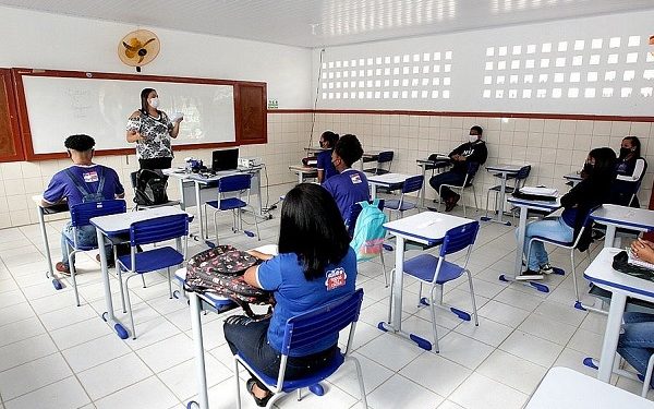 SEC divulga calendário escolar da rede estadual para ano letivo 2024