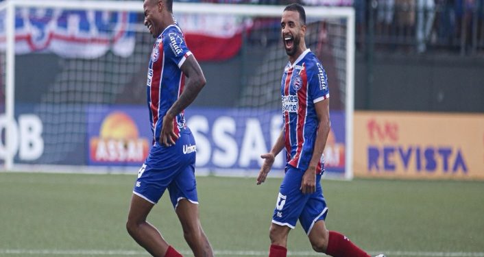 Com gols de Jean Lucas e Everaldo, Bahia vence o Bahia de Feira e encosta nos líderes do Baianão