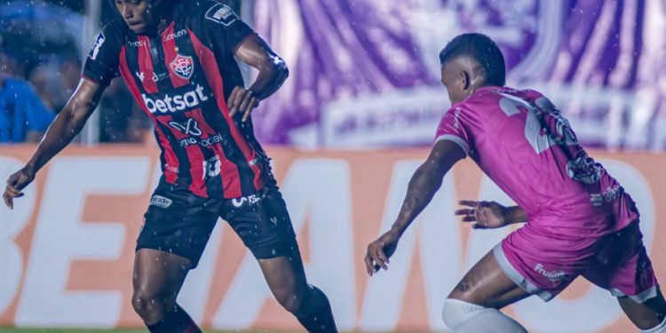 De virada, Vitória perde para o Barcelona de Ilhéus e deixa liderança do Baianão