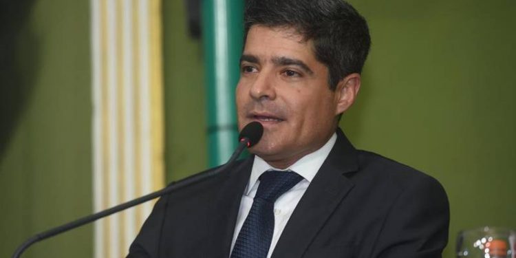 “Jerônimo descumpre mais uma promessa e mostra não ter palavra”, diz ACM Neto sobre alta de imposto