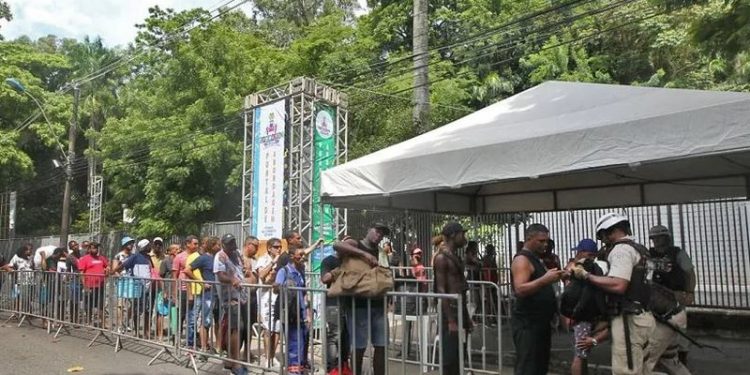 Veja quais são os itens proibidos que foram apreendidos no pré-carnaval de Salvador