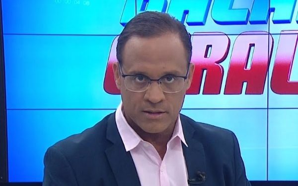 Zé Eduardo se pronuncia após filha ser atingida por cacetete de policial: ‘faz parte do jogo’