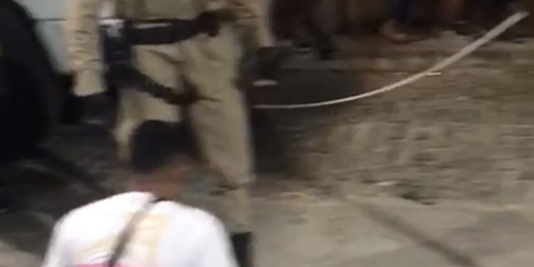 VOADORA E GOLPES DE CASSETETE: PM apura conduta de agentes contra homem que ‘botou a base’