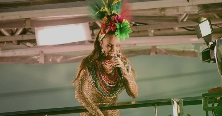 VÍDEO: Ivete chora, conta perreguentes que passou no Carnaval e fala em não cantar mais na folia