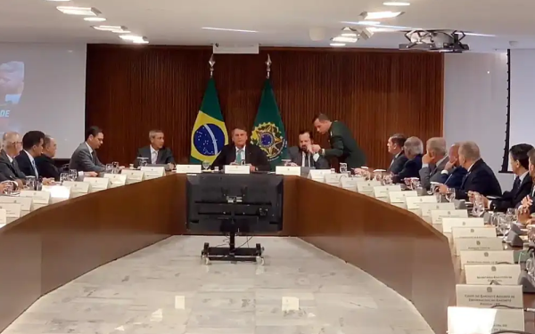 Na véspera de depoimento de Bolsonaro e generais, Exército prepara ala para eventuais prisões