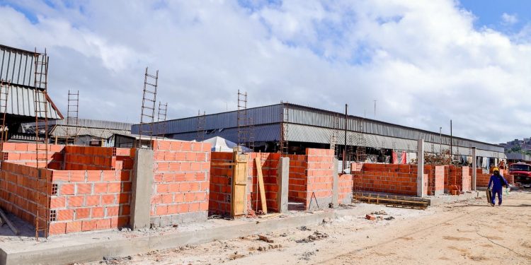 Obras da Central de Abastecimento avançam e Hortifruti passa a funcionar ao lado das Confecções 