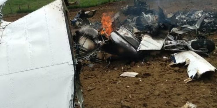 Piloto morre após queda de avião em São Sebastião do Passé