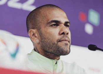 Daniel Alves paga fiança de 1 milhão de euros (R$ 5,4 milhões) e será solto após 14 meses na prisão 