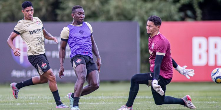 Em busca da classificação para a próxima fase do Nordestão, Vitória recebe o Treze-PB nesta quarta