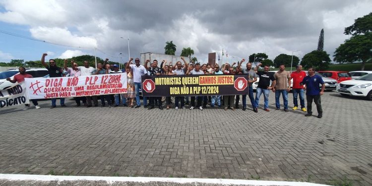 Com novo projeto de lei, motoristas por aplicativo terão renda mínima de R$ 1.412