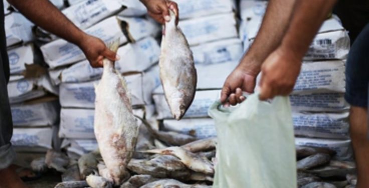 Prefeito baiano inova em cesta de Páscoa e vira chacota na cidade