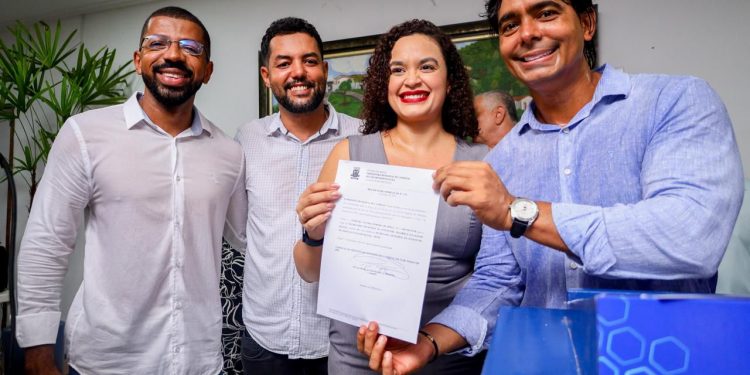 Candeias: Secretários que serão candidatos a vereadores são exonerados para cumprir Lei Eleitoral e novos nomes são anunciados