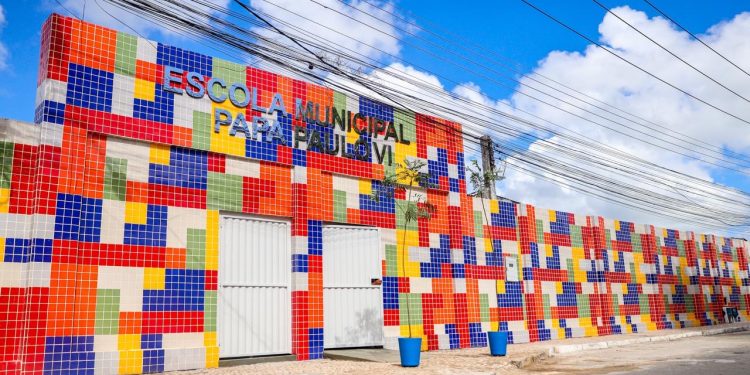 Candeias: Prefeitura entrega 1ª escola de Tempo Integral do município