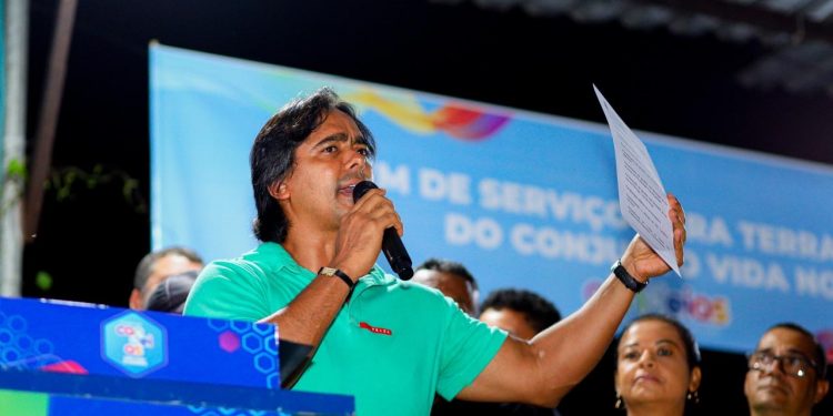 Candeias: Pitágoras afirma que vice “cravou uma faca no seu peito covardemente” ao trair gestão