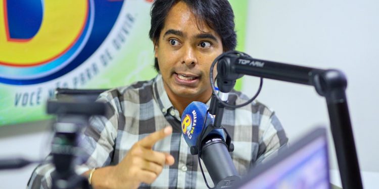 Candeias: prefeito desabafa após “politicagem” da vice e cobra do governo solução para buracão de Menino Jesus