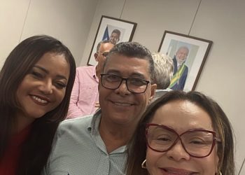 Candeias: Ao lado de Sargento Francisco e Amiga Jú, Marivalda apresenta pré candidatura a Jerônimo 