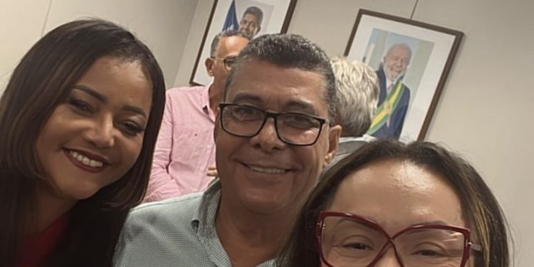 Candeias: Ao lado de Sargento Francisco e Amiga Jú, Marivalda apresenta pré candidatura a Jerônimo