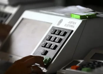 Camaçari: Pesquisa mostra empate técnico entre Flávio Matos e Caetano