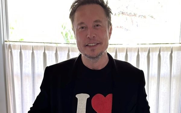 Musk chama Moraes de ‘ditador do Brasil’ e diz que ministro tem Lula na coleira