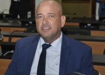 Esposa do deputado Binho Galinha é presa em desdobramento da Operação El Patron