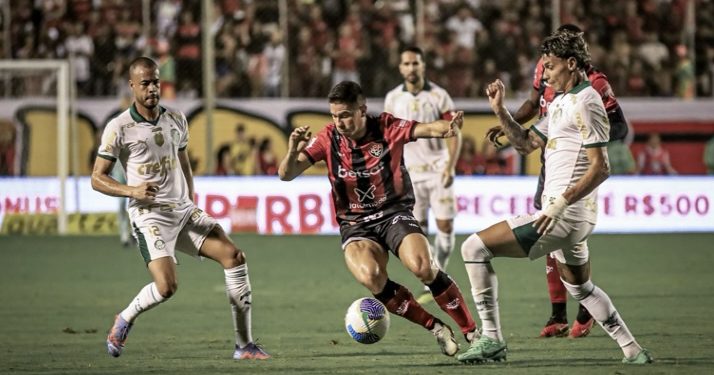 Vitória perde para Palmeiras em retorno à Série A do Campeonato Brasileiro