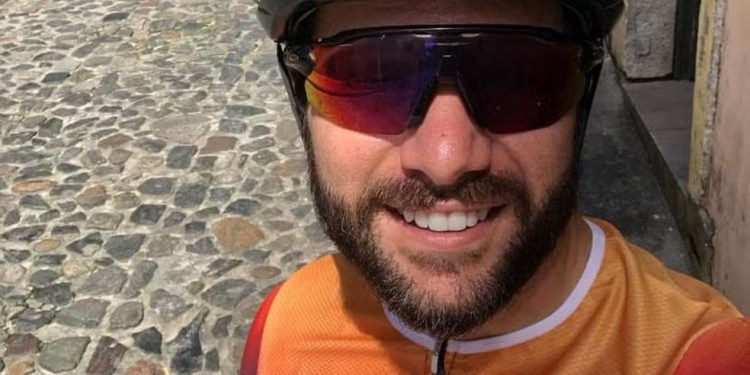 Ciclista morre após ser atropelado por carro na Região Metropolitana de Salvador