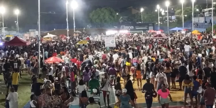 Mesmo com chuva, milhares assistem a final do BBB 24 em Cajazeiras
