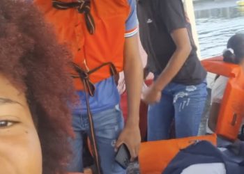 “Alunos do Distrito Ilha das Fontes em São Francisco do Conde recebem coletes salva-vidas após denúncia do Jornal Candeias”