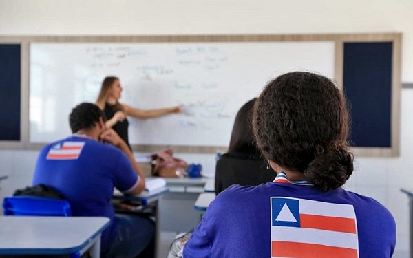 Terceira parcela dos precatórios do Fundef já está disponível para professores do Estado