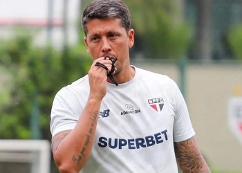 Tiago Carpini é o novo técnico do Vitória; treinador chega nos próximos dias