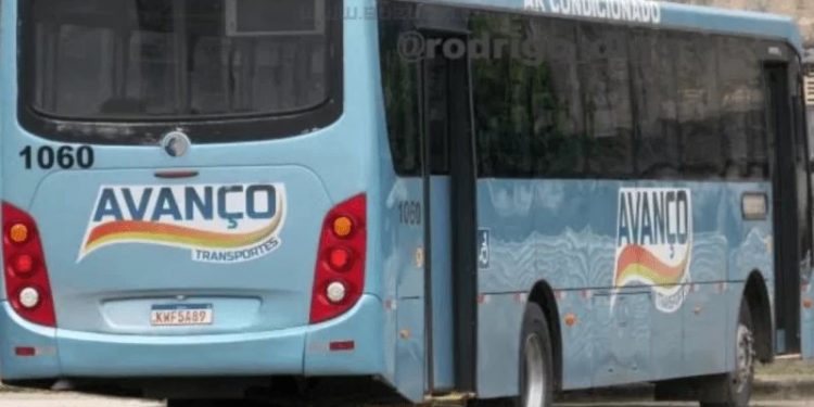 Mais de cinco mil pessoas serão afetadas com greve de ônibus na RMS