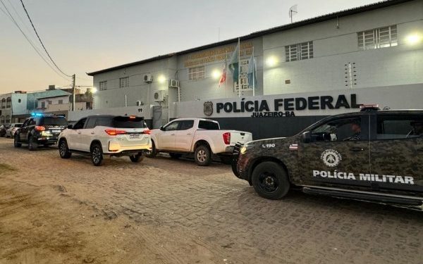 PF faz operação contra PMs investigados por desvio de armas para facções criminosas