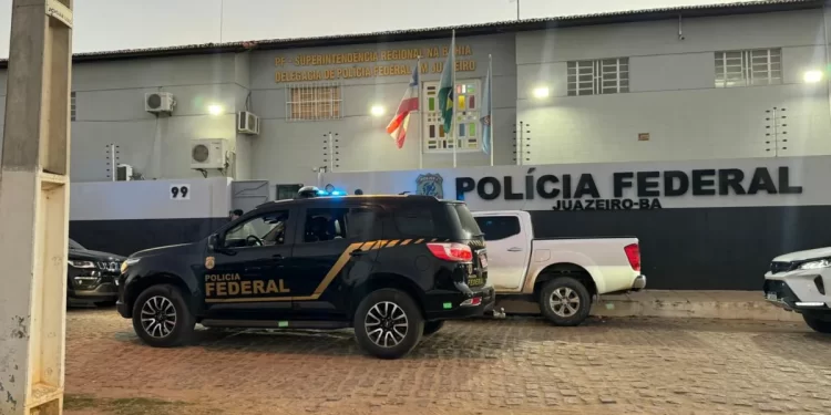 Dez PMs baianos estão entre presos por fornecer armas para facções