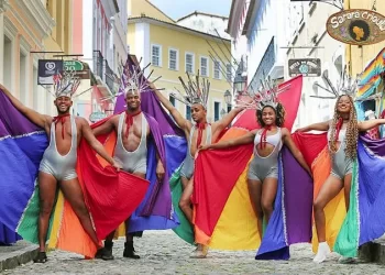 70% dos héteros acreditam que todo mundo é bissexual