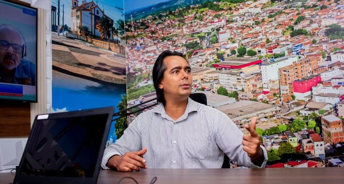 Candeias: Prefeito repudia Blitzes abusivas do Detran e diz que vice usa mentira como arma política